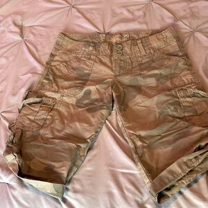 Hollister Camo Cargo Shorts - S